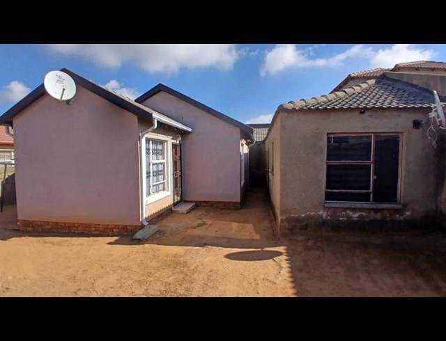 2 BEDROOM HOUSE FOR SALE IN BRAM FISCHERVILLE